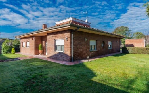 Casa en venta en L'Ametlla del Vallès 1975-330