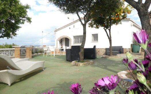 BUSCAS TRANQUILADAD ESTA ES TU CASA.