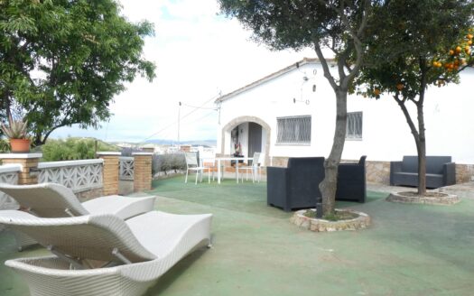 BUSCAS TRANQUILADAD ESTA ES TU CASA.