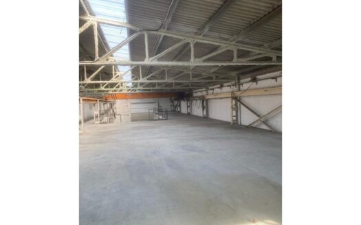 NAVE IND. ESQUINERA EN ALQUILER