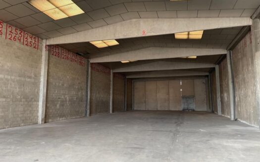 Nave Industrial de alquiler en Canovelles