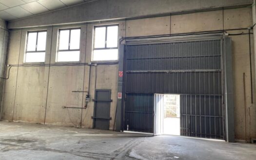 Nave Industrial de alquiler en Canovelles