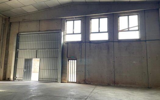 Nave Industrial de alquiler en Canovelles