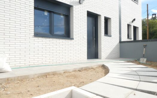 ULTIMA CASAS 430.000  DE OBRA NUEVA EN SANT FOST