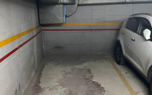 Parking en venta en Mollet del Vallès, Calle del Sol 54