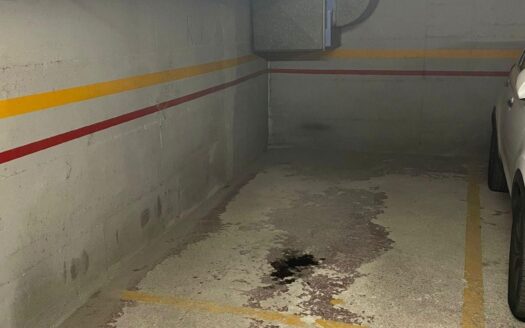 Parking en venta en Mollet del Vallès, Calle del Sol 54