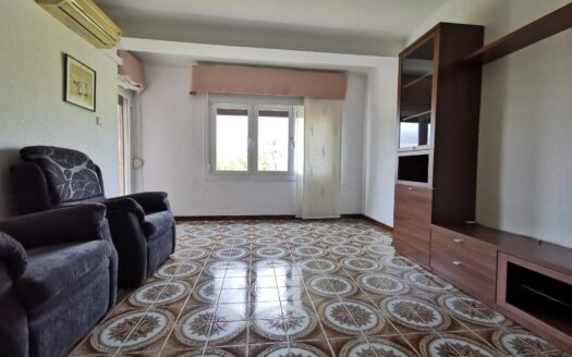 Piso cómodo, funcional y muy bien distribuido en el centro de la población