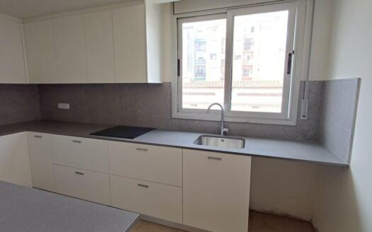 Segundo piso bajo cubierta con dos terrazas a la venta en Granollers