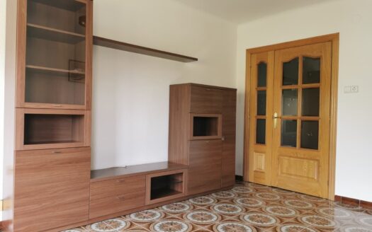 Piso cómodo, funcional y muy bien distribuido en el centro de la población