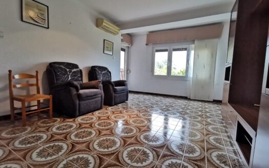 Piso cómodo, funcional y muy bien distribuido en el centro de la población