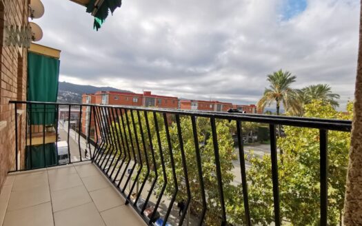 Piso cómodo, funcional y muy bien distribuido en el centro de la población