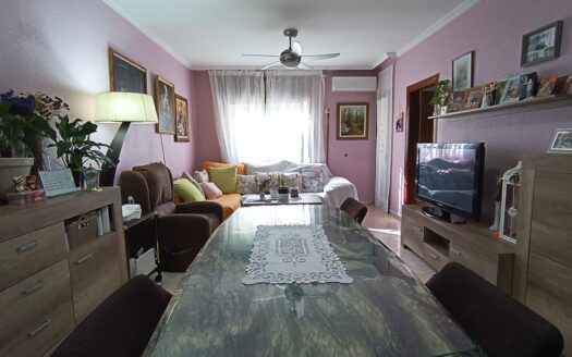 Planta baja de 2 habitaciones con balcón en venta en Mollet del Vallés