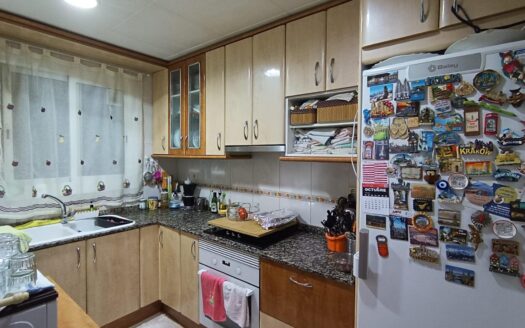 Planta baja de 2 habitaciones con balcón en venta en Mollet del Vallés