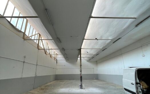 MAGNIFICA NAVE EN VENTA EN SANT FOST