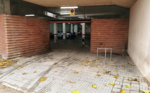 Plaza PARKING en venta en pleno centro de Montmeló
