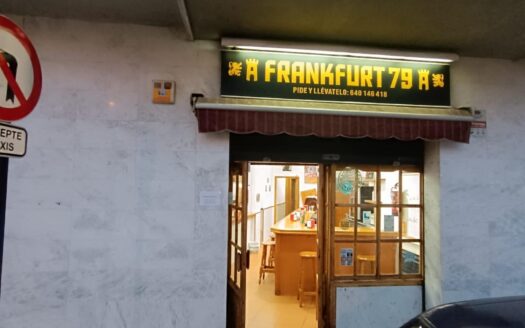 Oportunidad Única: Local Céntrico y Equipado para Bar, Listo para Trabajar