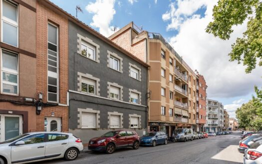 PISO EN EL CENTRO DE MONTORNÉS