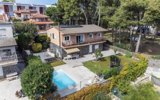 ¡Vive a tu aire en esta espectacular casa a 4 vientos!