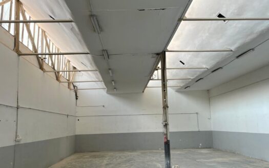 Nave industrial de 384m² en alquiler en Sant Fost de Campsentelles, Can Corominas
