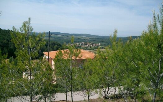 Terreno rústico de 1.070m² en venta en Masllorenç