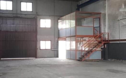 Nave industrial de 360m² en alquiler en Santa Eulàlia de Ronçana