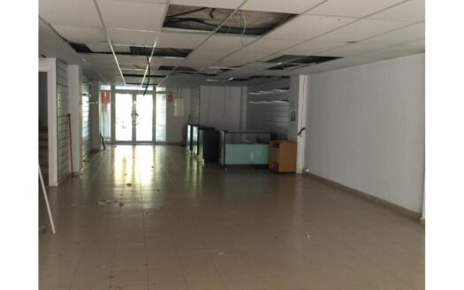 Local comercial de 386m² en alquiler en Barcelona, Bon Pastor