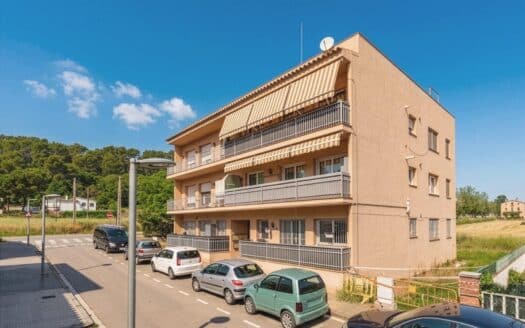 Piso de 90m² con 5 hab. en venta en Lliçà d’Amunt, Cruïlla